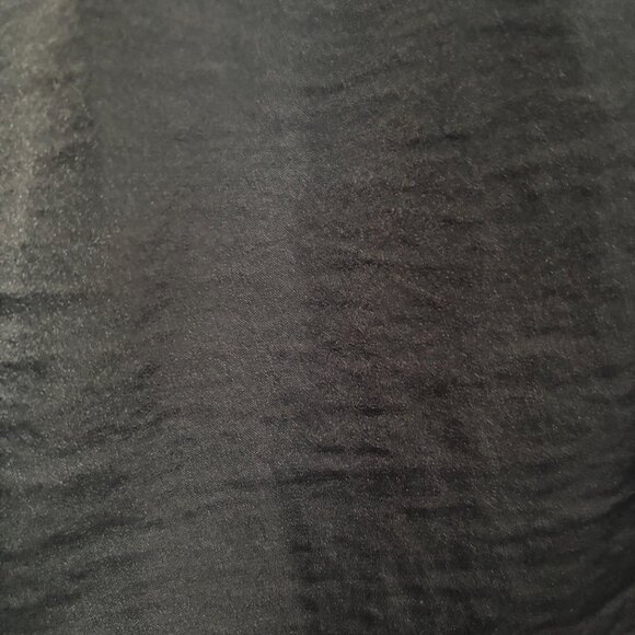 Old Navy Relaxed Sleeveless Ruffle-Trim Satin Top for Women - Picture 4 of 9